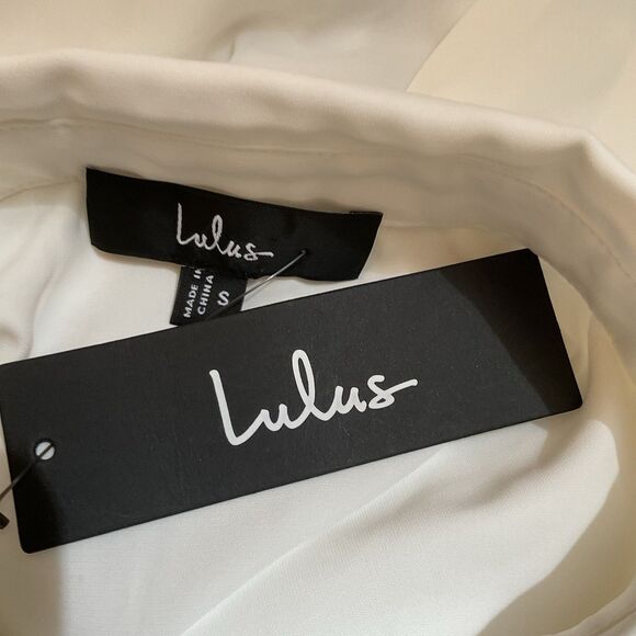 Lulu’s Upscale Composure Blouse Women's S White Pearl Trim Long Sleeve NWT - Picture 12 of 13